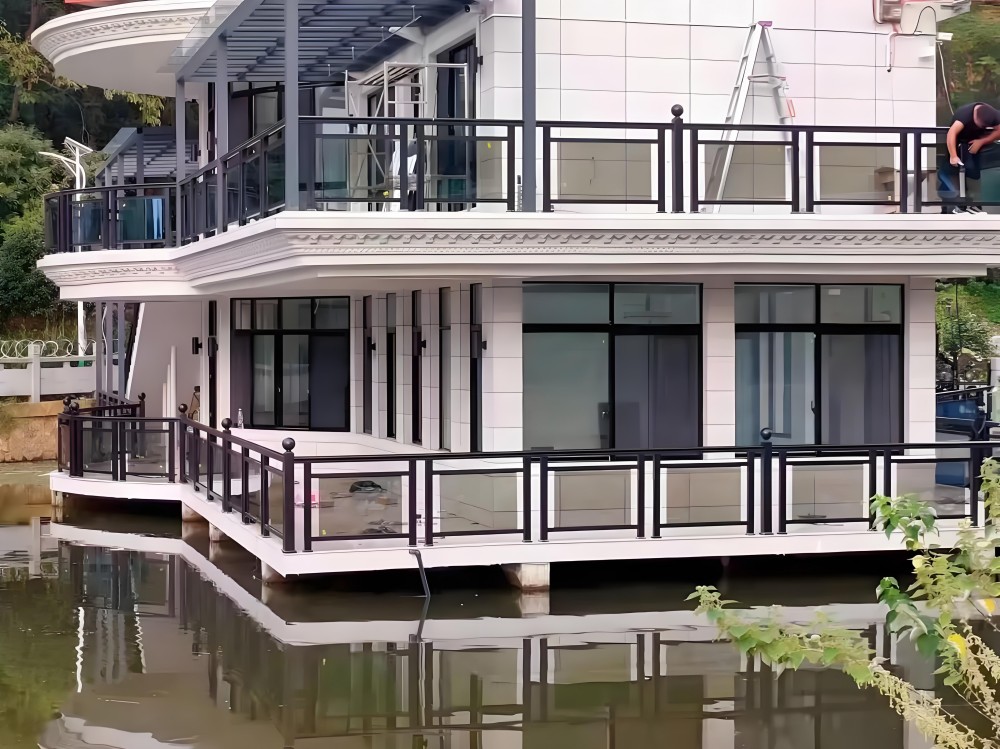 Glass railing